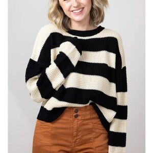 NWT LA MIEL Black and Cream Soft Knit Sweater